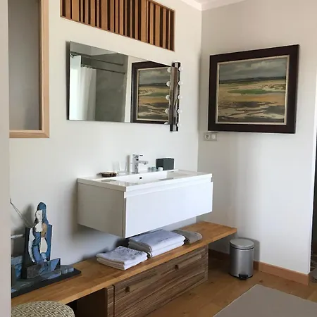 La Maison Rouge Dans Les Pins Villa *